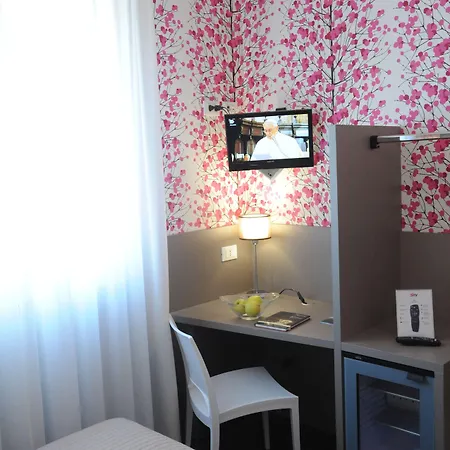 Astoria Отель Равенна