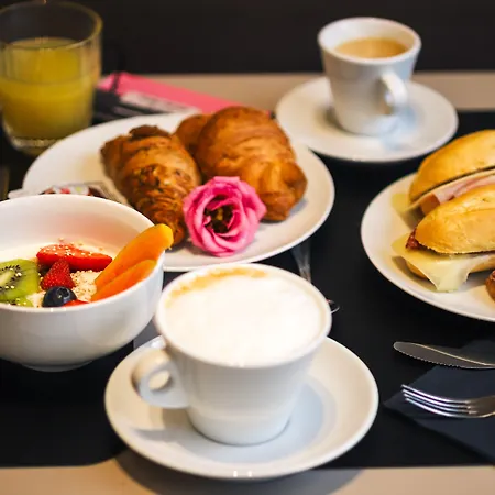 Отель Astoria 3*