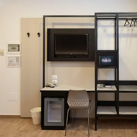 Astoria Отель 3*