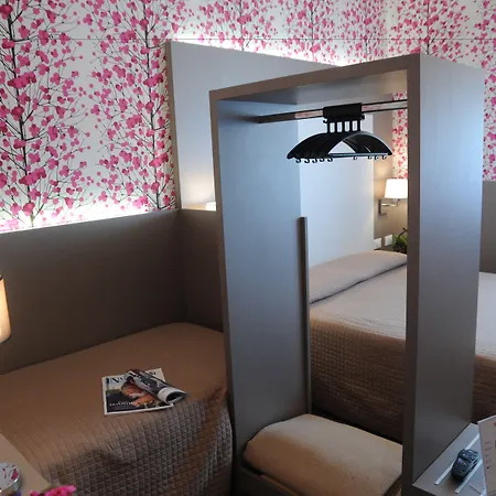 Astoria 3* Равенна