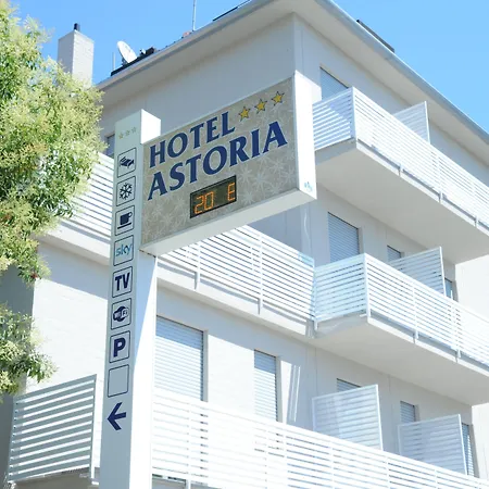 Отель Astoria 3*