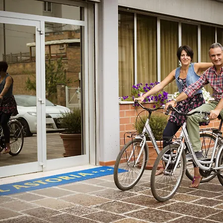 Astoria Отель 3*