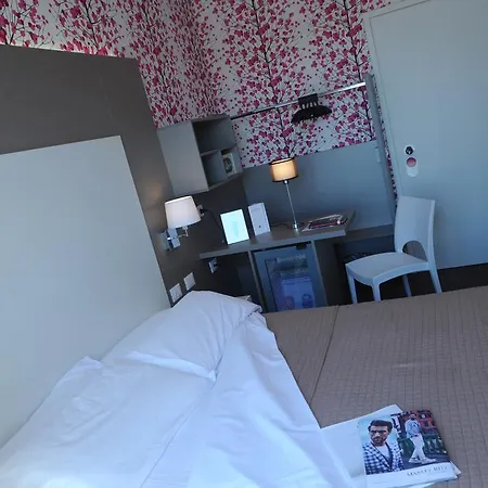 Astoria 3* Равенна