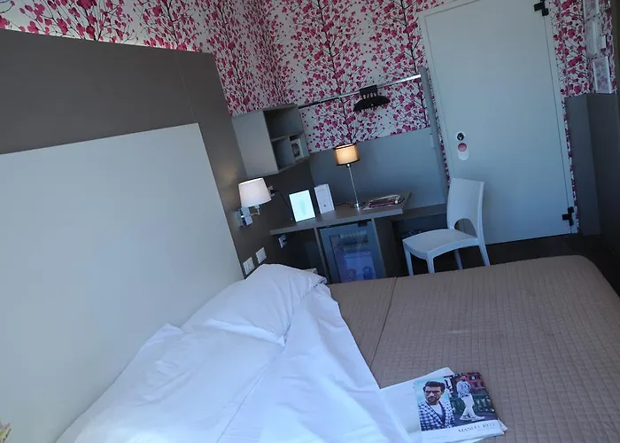 阿斯托瑞亚酒店 3* 拉文纳